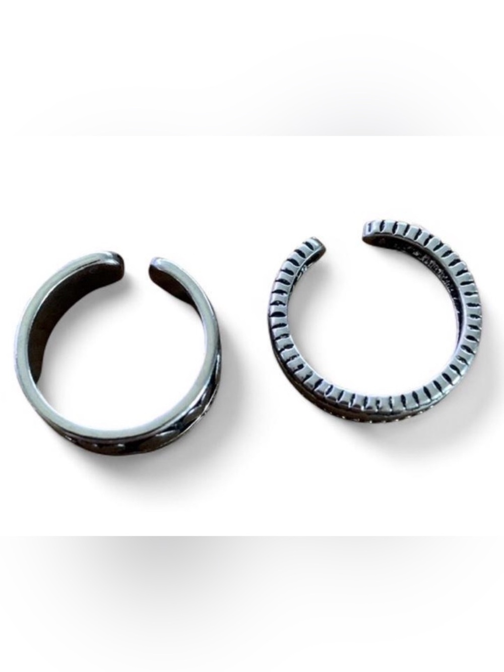 NWOT 2 Toe Rings - Picture 5 of 5